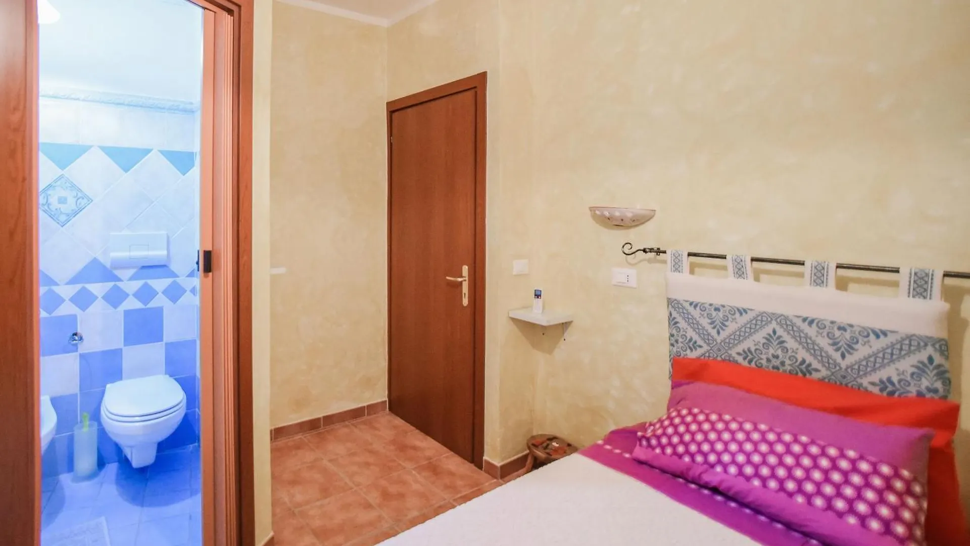 Giardino Dei Limoni Rooms Ольена Италия